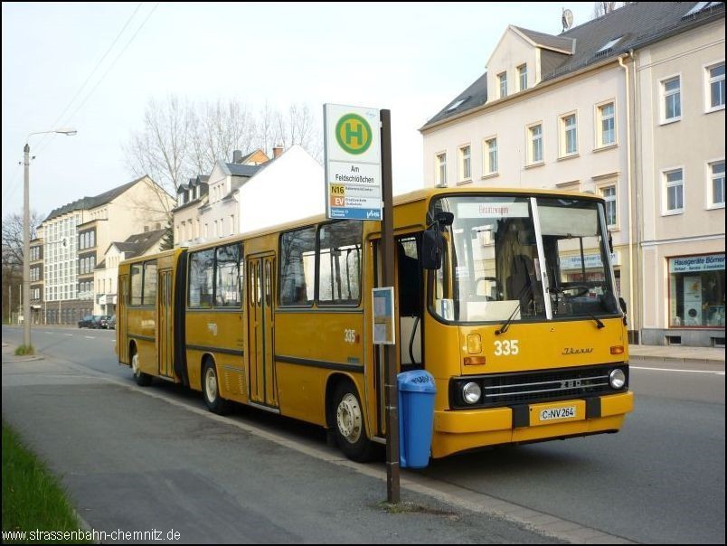 Mai 2010  / Haltestelle  "Am Feldschlößchen"